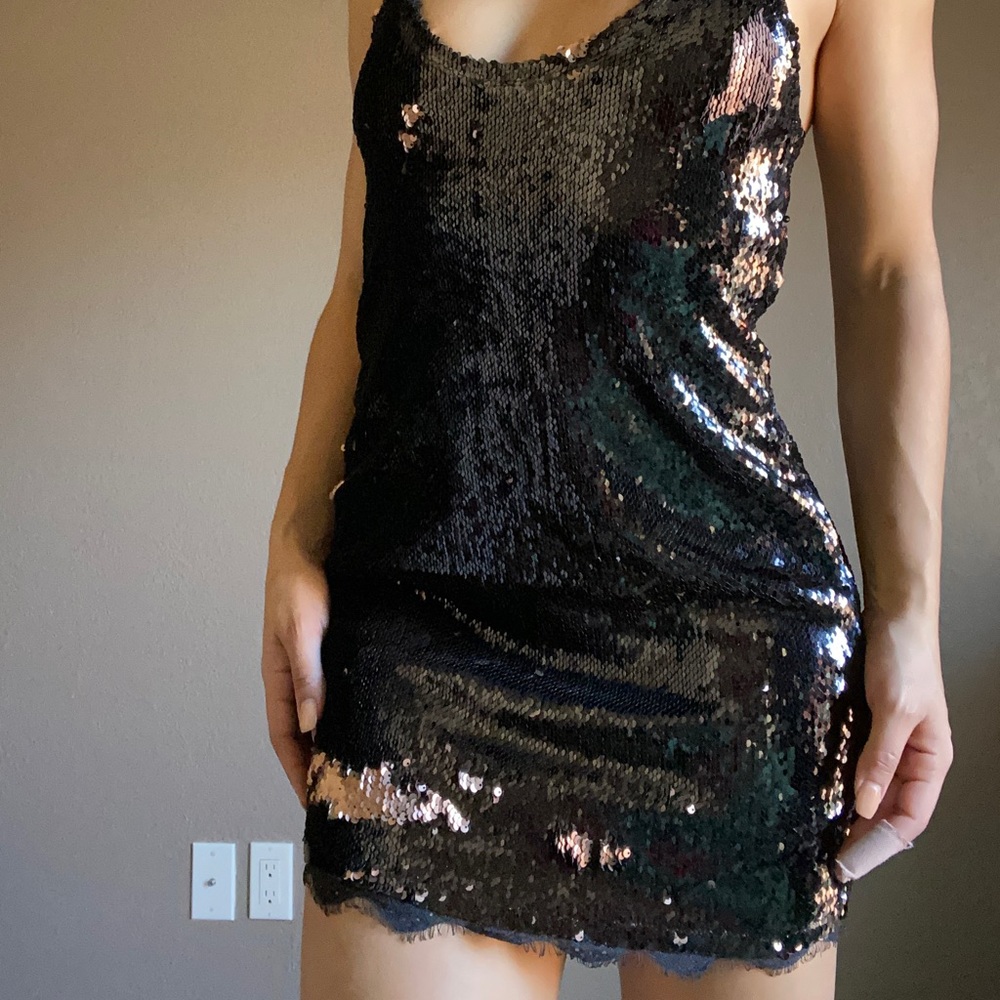 Party Dress - Picture 3 of 8